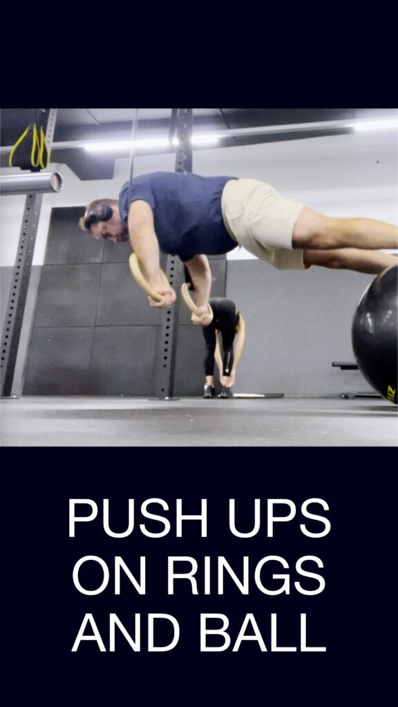 push-ups on rings and ball aramtraining for rowing